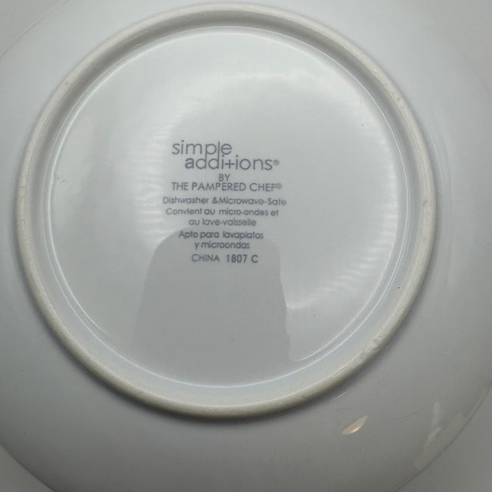 Pampered Chef 6" Appetizer Plates White Simple Additions Set of 4 Ceramic - Picture 4 of 4
